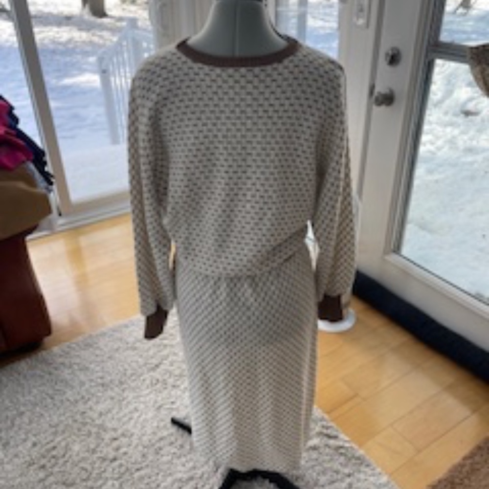 Vintage - Cream and Brown Sweater Dress - Picture 3 of 6